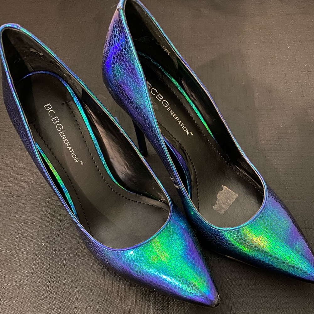 BCBG Blue Green Iridescent Metallic Heels